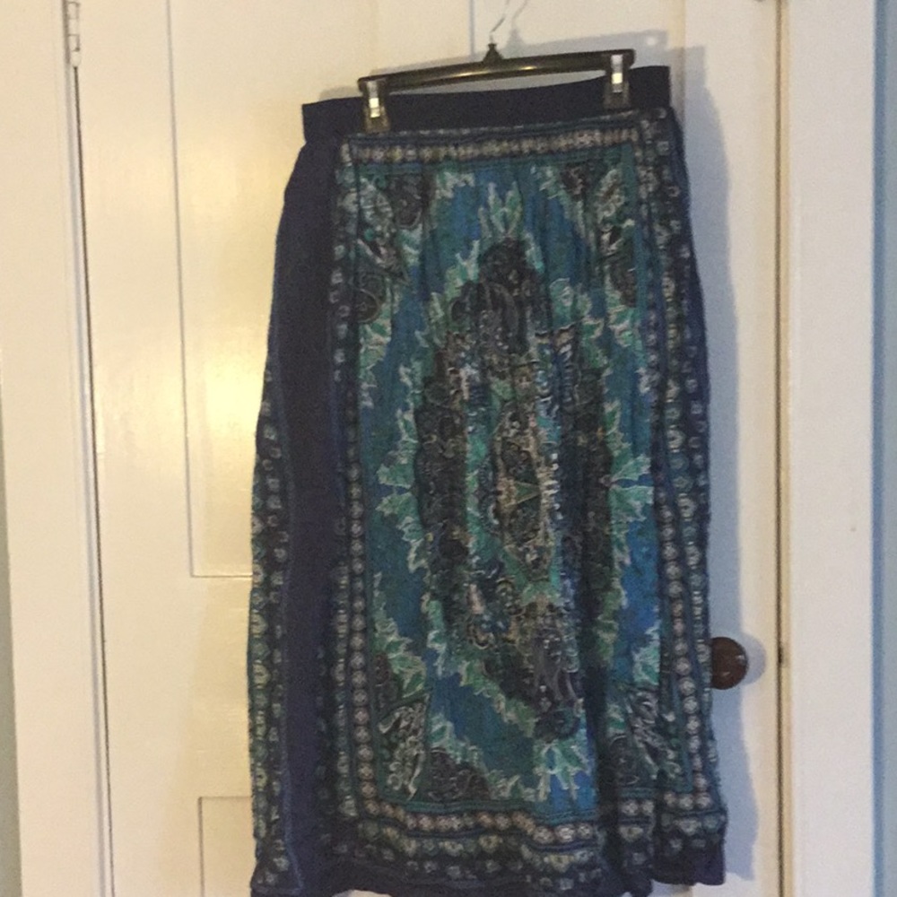 Pretty design, long skirt